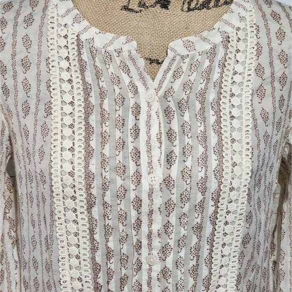 Loft cream and tan floral bibb 3/4 button front blouse size small - Picture 2 of 6